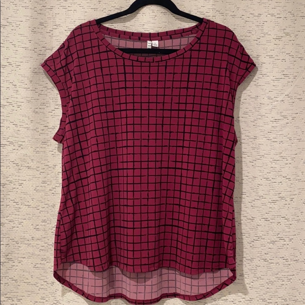 Women’s top Elle Fuchsia and Black